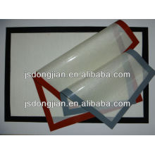 supply China Dongjian Heat resistant non-stick Silicone Baking Mat